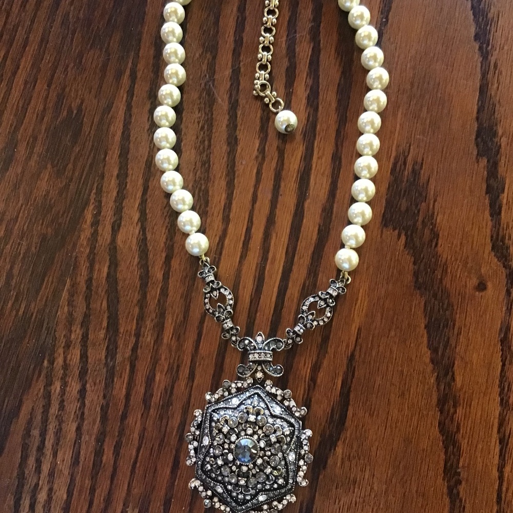 Cream colored pearl necklace